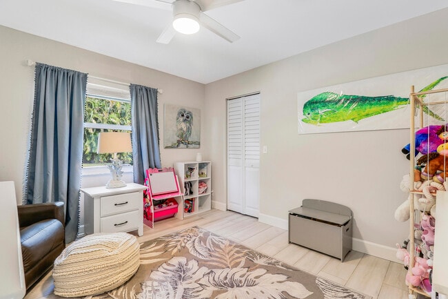 Building Photo - 15866 Alexander Run