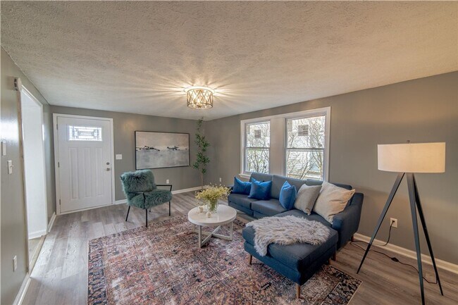 Building Photo - Single Family Ranch close to UofR & Strong Hospital