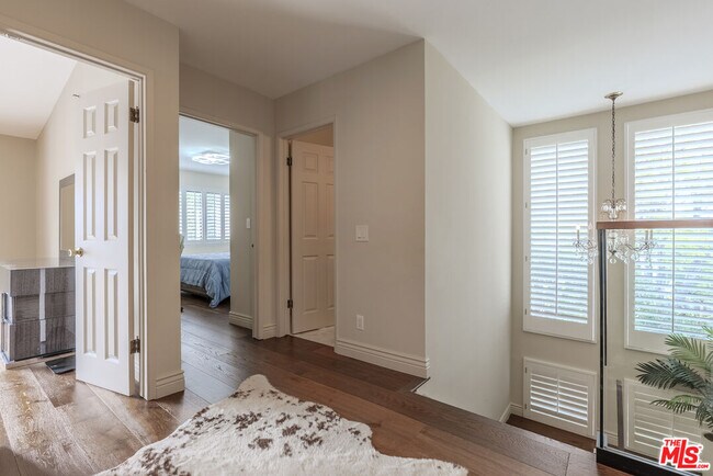 Building Photo - 2637 Angelo Dr