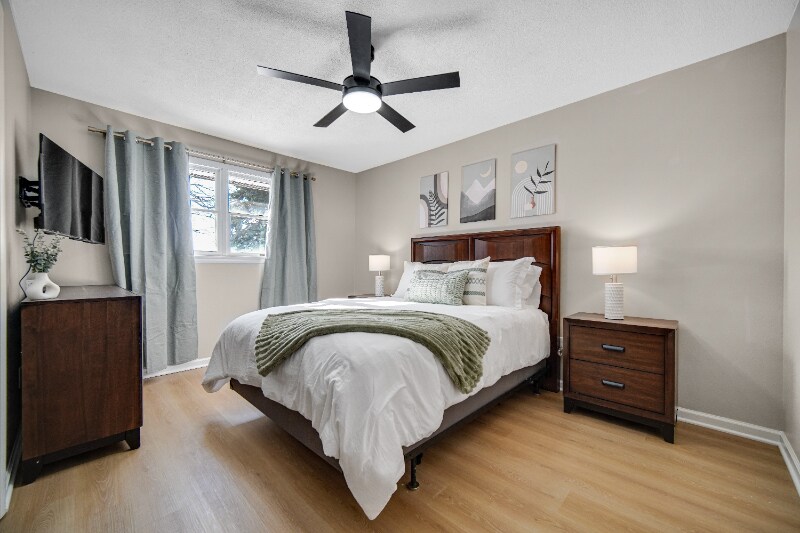 Building Photo - 454 Francis St