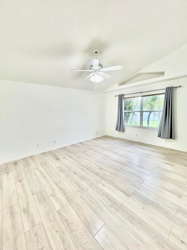 Building Photo - 7818 Stirling Bridge Blvd S