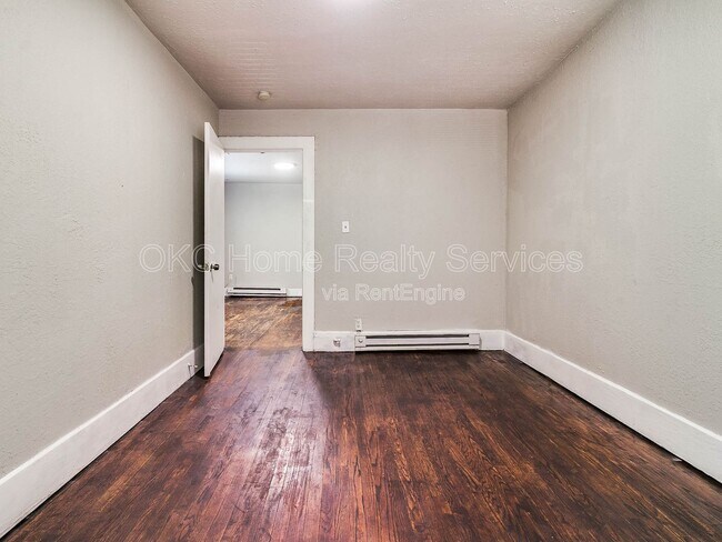 Building Photo - 1740 NW 11th St