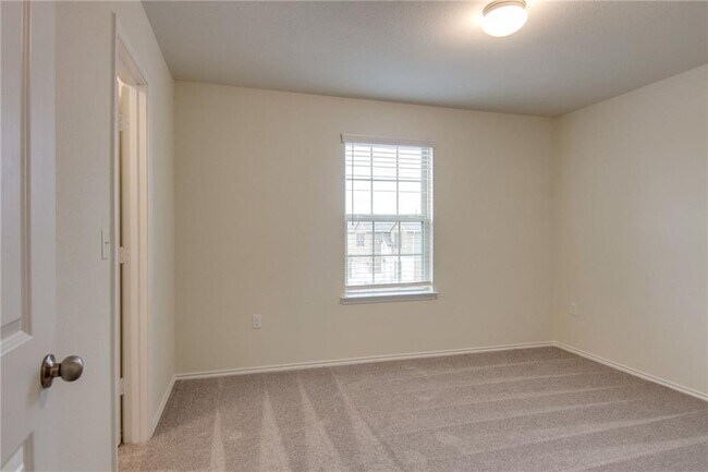 Building Photo - 6621 Hartlage St