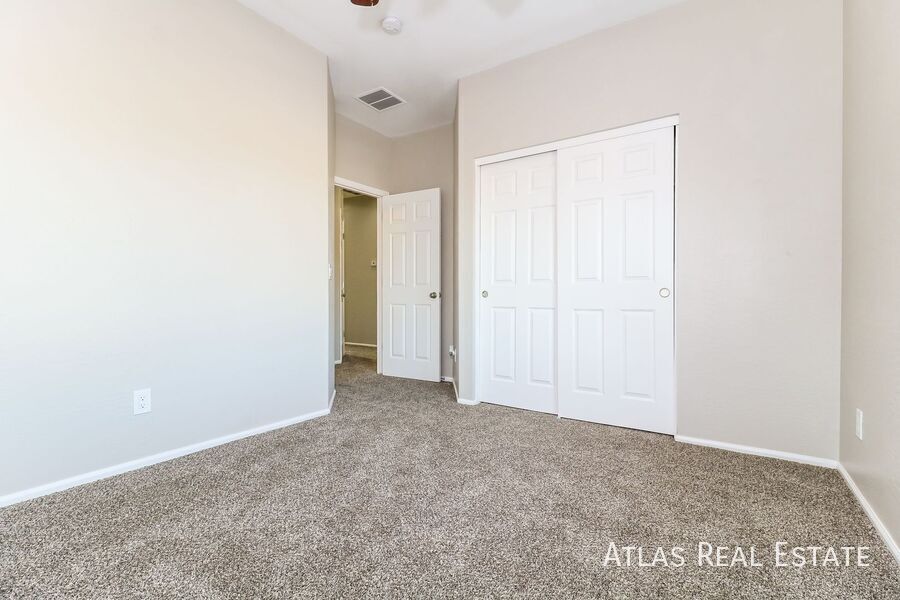 Building Photo - 13771 W Mauna Loa Ln