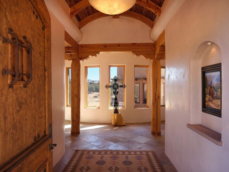 Building Photo - 4 Bishops Dome Rd