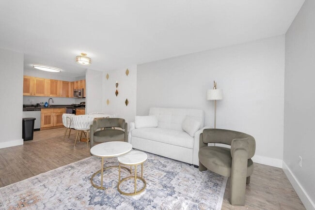 Building Photo - 4307 W Kennedy Blvd