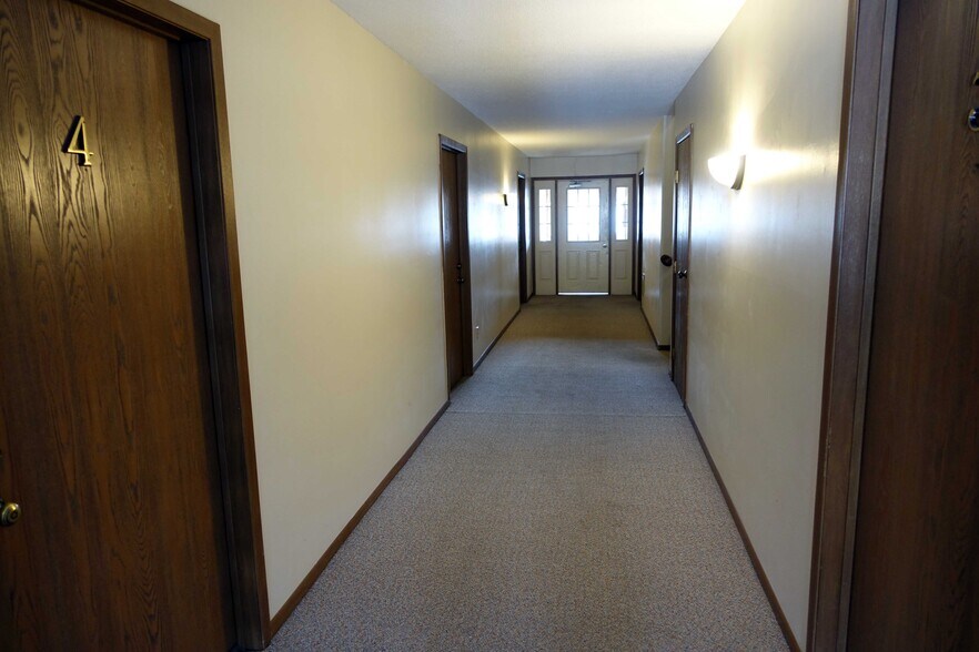 Building Photo - 601 Pfau St