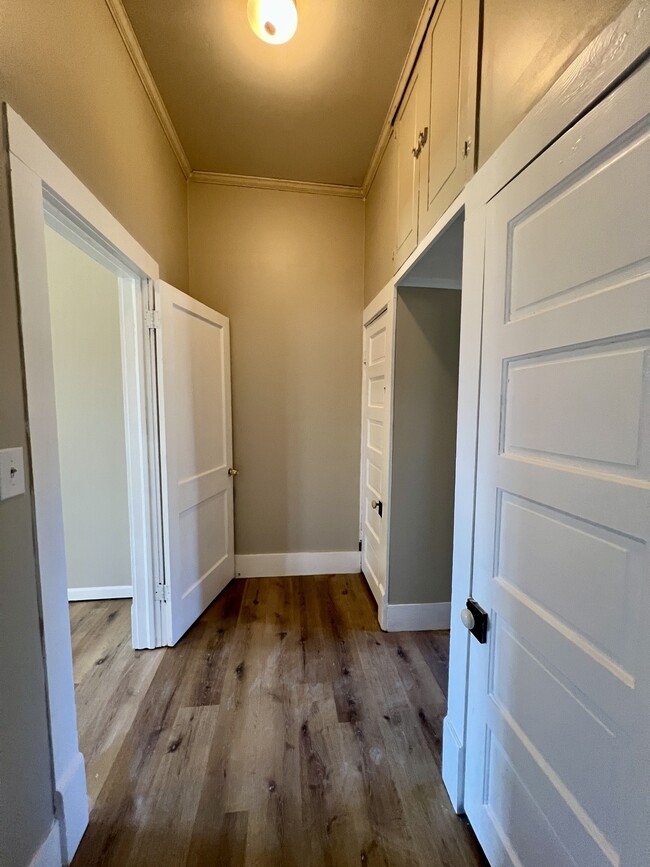 Building Photo - 201 E Cowles St