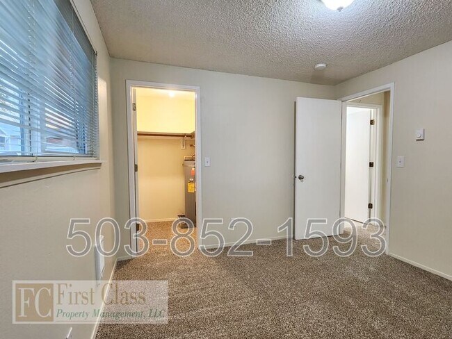 Building Photo - 10056 SW Garrett St