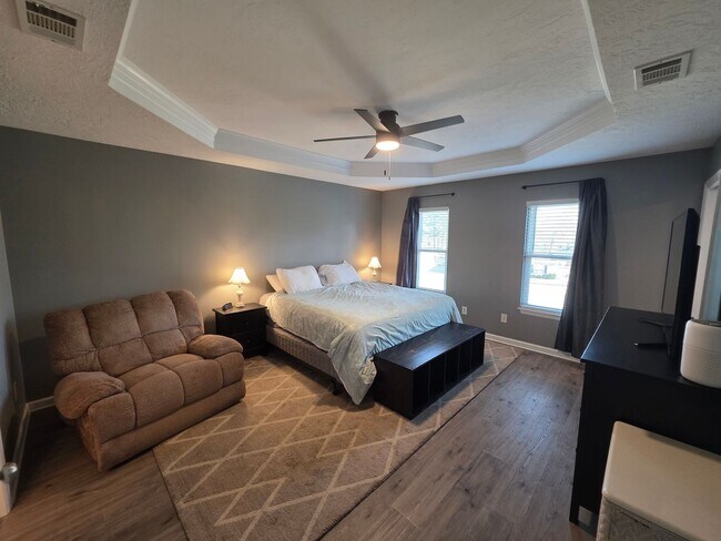 Building Photo - 1318 Maple Leaf Ct