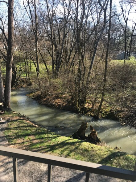 Building Photo - 1206 Brookside Ave