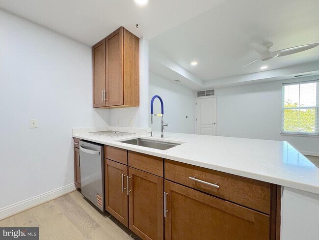 Building Photo - 1111 Oronoco St