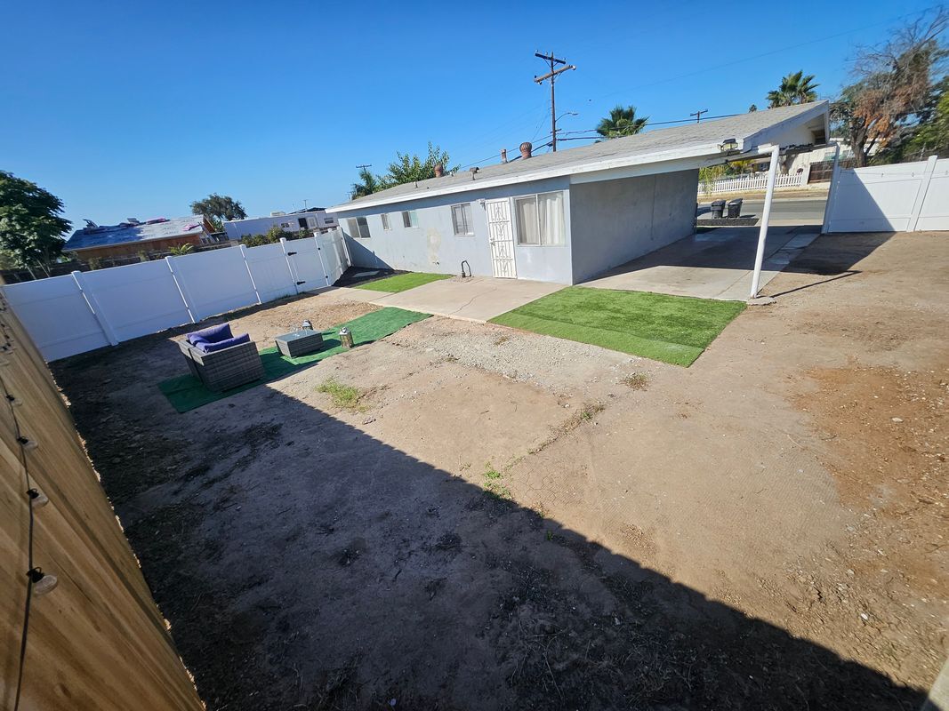 Building Photo - 96 E. Palomar