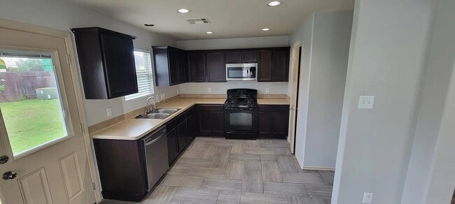 Building Photo - 5518 Rustling Gates Ln