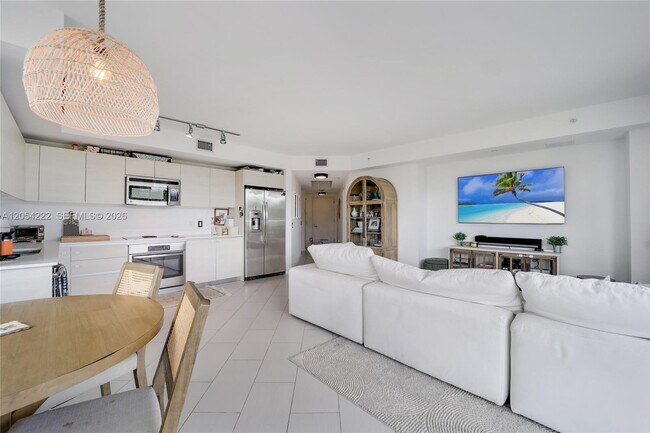 Building Photo - 4250 Biscayne Blvd