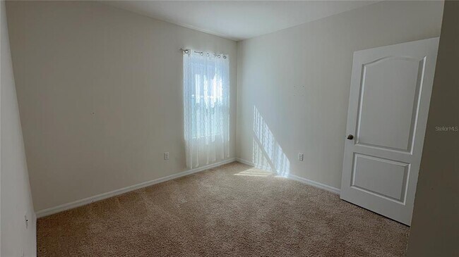 Building Photo - 611 Autumn Stream Dr