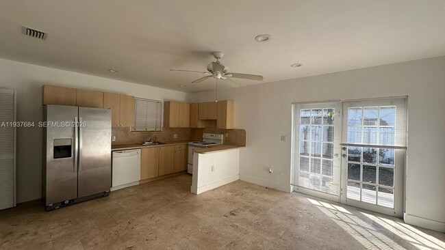 Building Photo - 1206 N 17th Ave