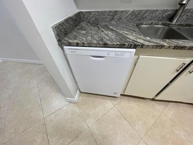 Building Photo - 2100 Springdale Blvd