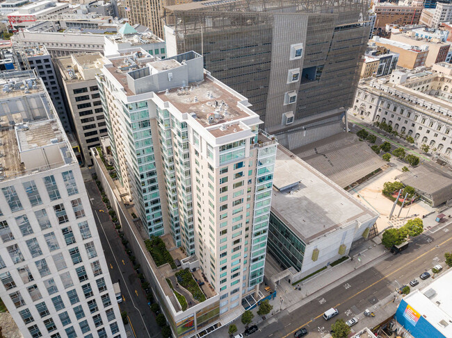Building Photo - 1160 Mission St