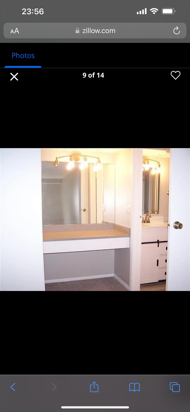 Vanity - 8005 Revere Plz