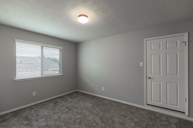 Building Photo - 14319 Heath Falls Ln