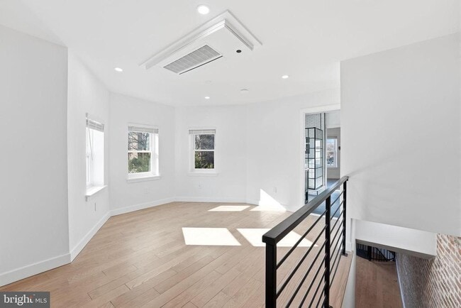 Building Photo - 718 Rhode Island Ave NW