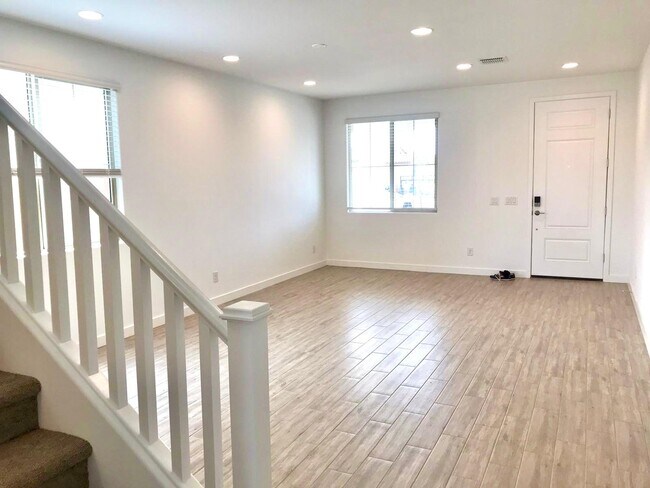 Building Photo - 7027 S 13th Way