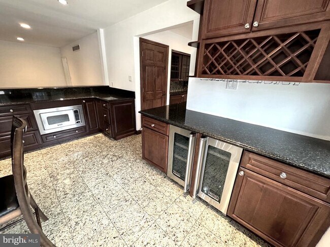 Building Photo - 54 Las Brisas Blvd