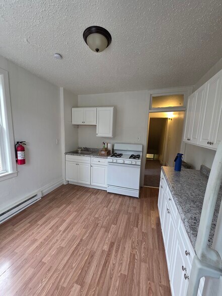 Building Photo - 708 Swede St
