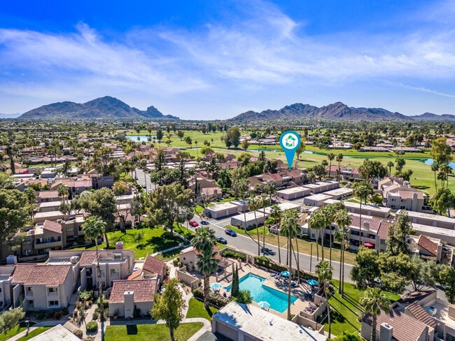 Building Photo - 7340 N Vía Camello Del Norte