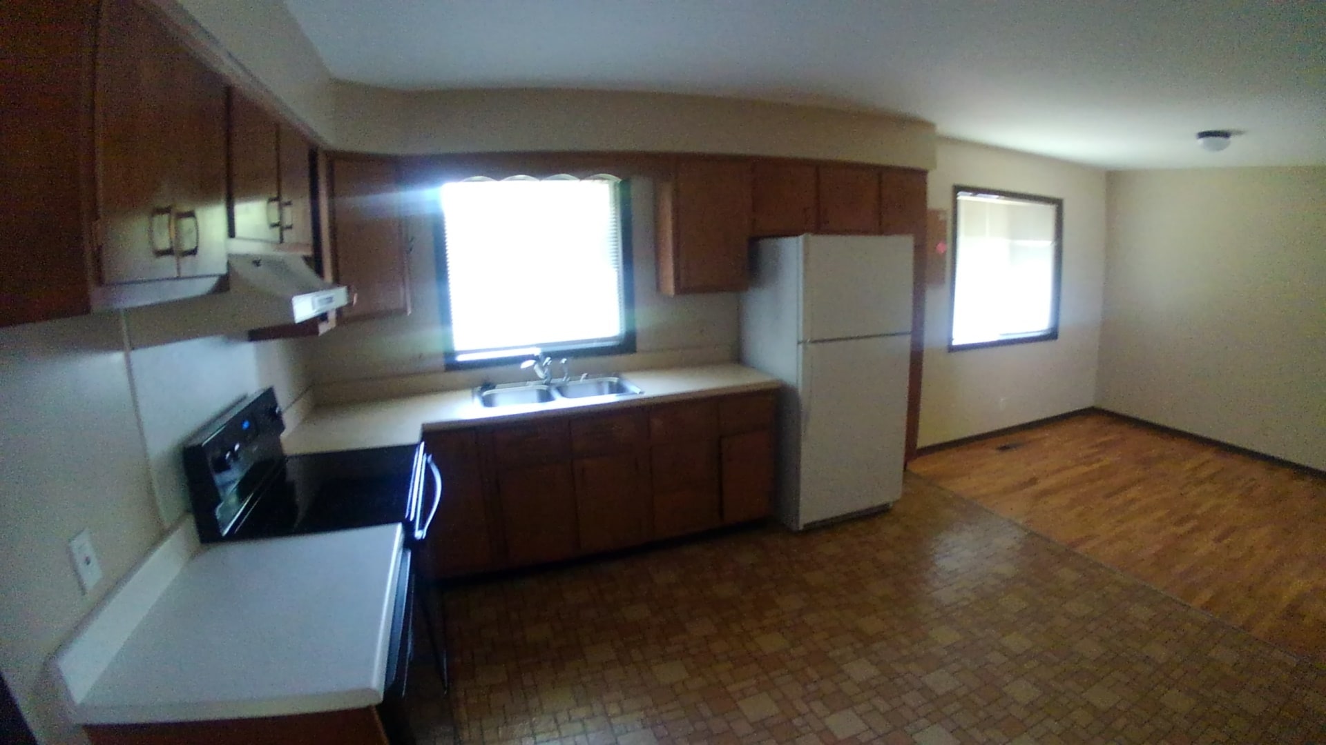 Kitchen & Dinning room - 1536 Linden St