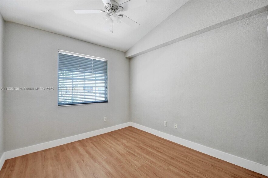 Building Photo - 781 SW 148th Ave