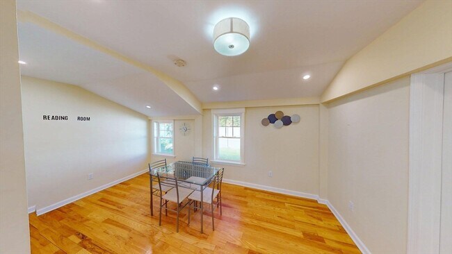 Building Photo - 266 Webster St