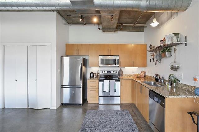 Building Photo - 1001 Belleview St