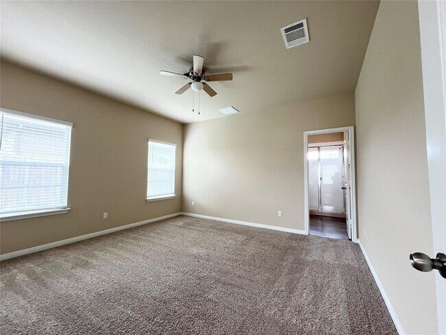 Building Photo - 104 Lassy Cove