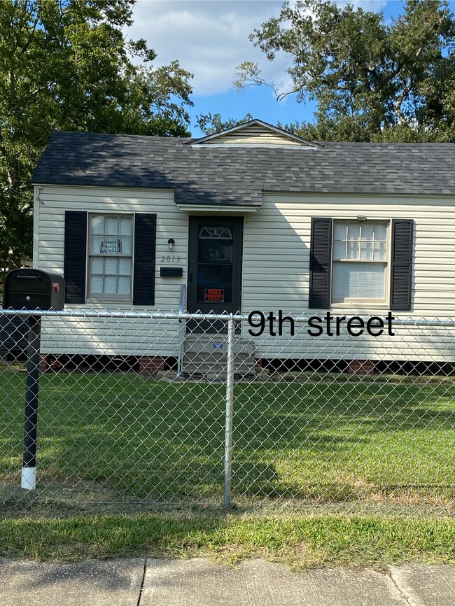 Primary Photo - 2015 9th St