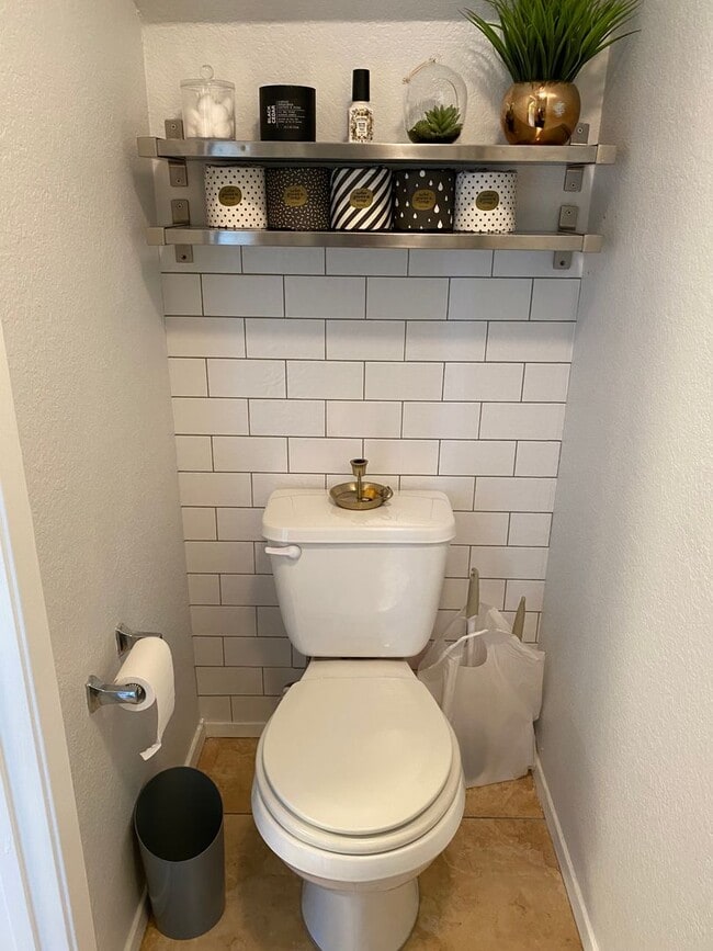 Building Photo - 2 Bed / 2.5 Bath Condo in La Mesa