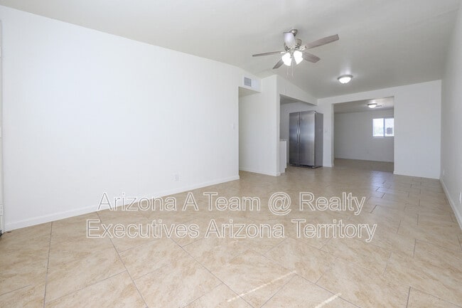 Building Photo - 2012 S Beverly Ave