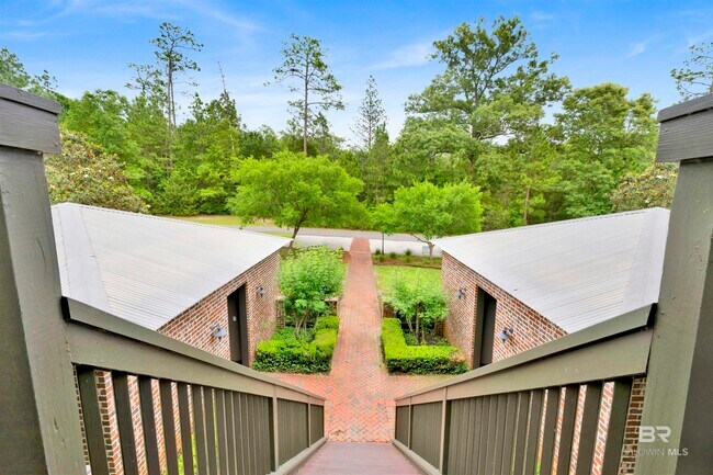 Building Photo - 32491 Water View Dr E