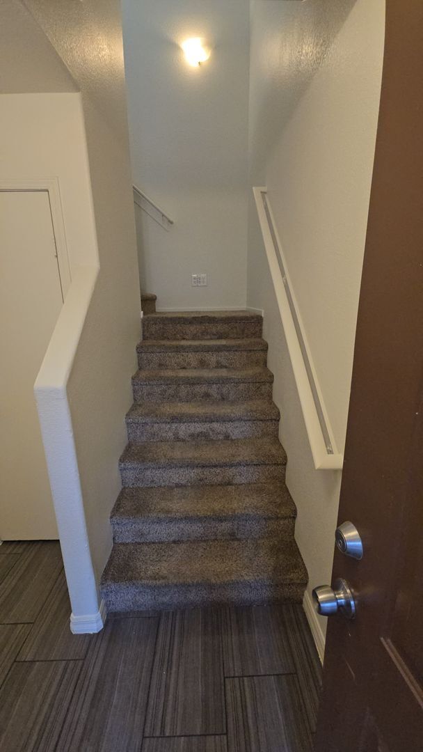 Building Photo - Gorgeous Townhouse for rent!!!