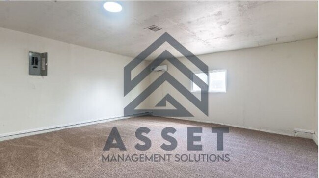 Building Photo - 4 Bedroom Rent to Own Home Available!