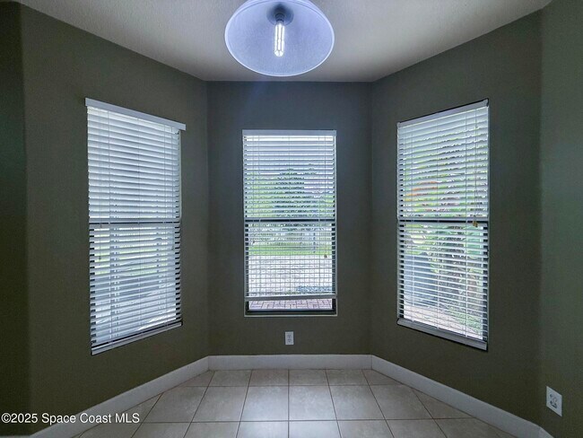 Building Photo - 4020 Millicent Cir