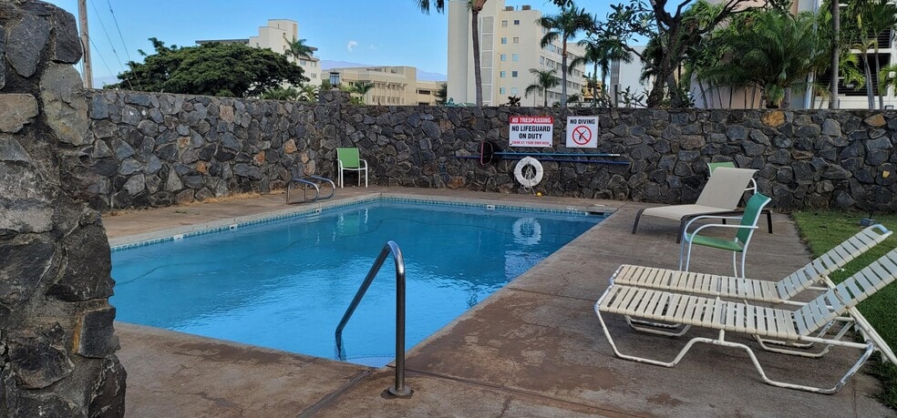 Building Photo - 2180 W Vineyard St