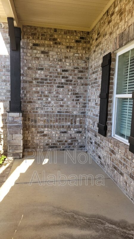 Building Photo - 130 Creekmound Dr