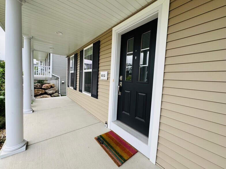 Building Photo - 615 Prospect Rd