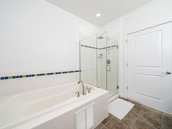 Building Photo - 443 2nd St