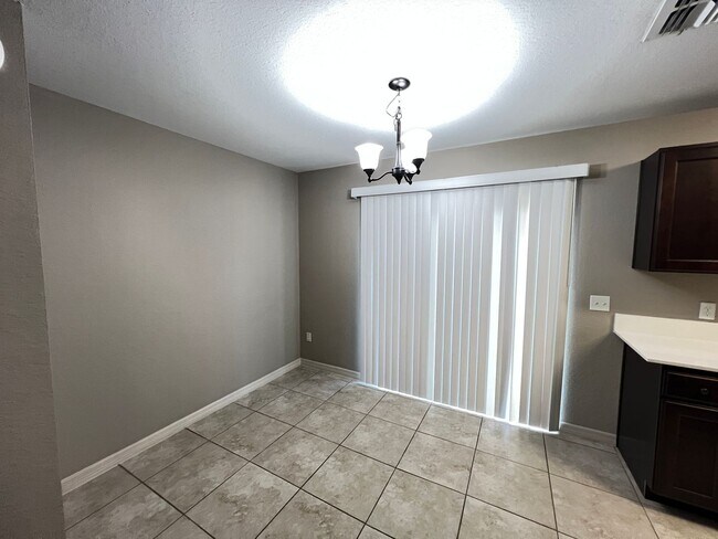 Building Photo - INCREDIBLE 3 Bedroom, 2 Bathroom Home in Ocala!!