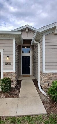 Building Photo - 7898 SW 74th Lp