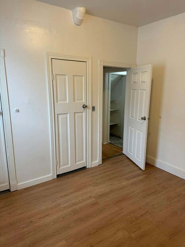 Building Photo - 2203 W Mallon Ave