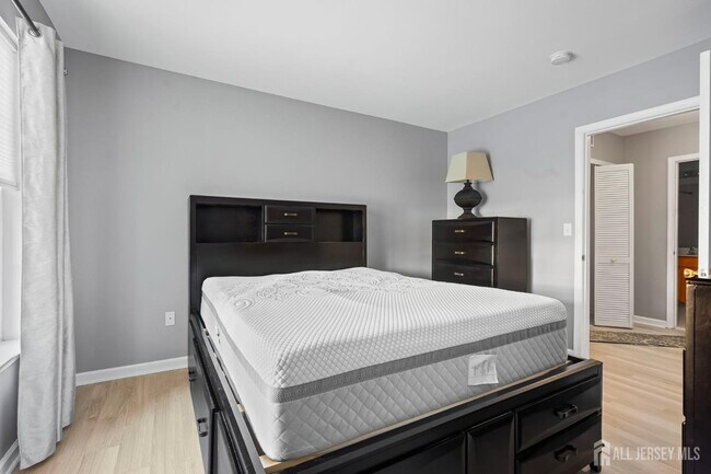 Building Photo - 1228 Morning Glory Dr